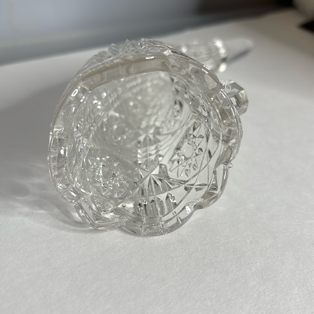 GLASS HORN FLOWER VASE (ANTIQUE) - Picture 6 of 6